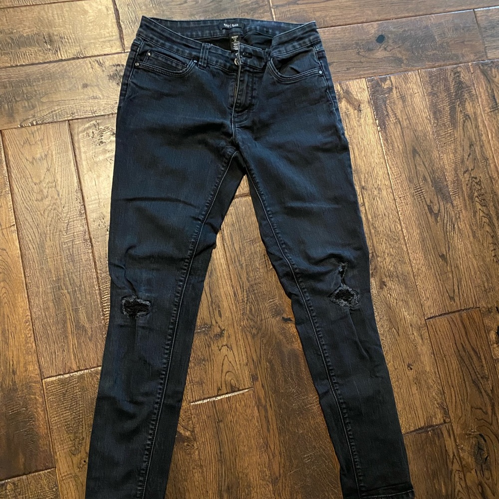 White House Black Market skinny size 6 faded black distressed denim
